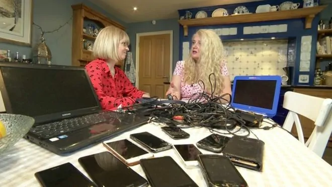 Millions of old gadgets ‘stockpiled in drawers’